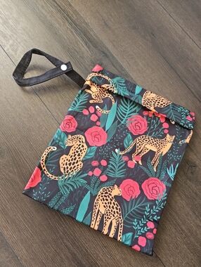 NEW Wet/Dry Bag Leopard Botanical Print Snap Handle